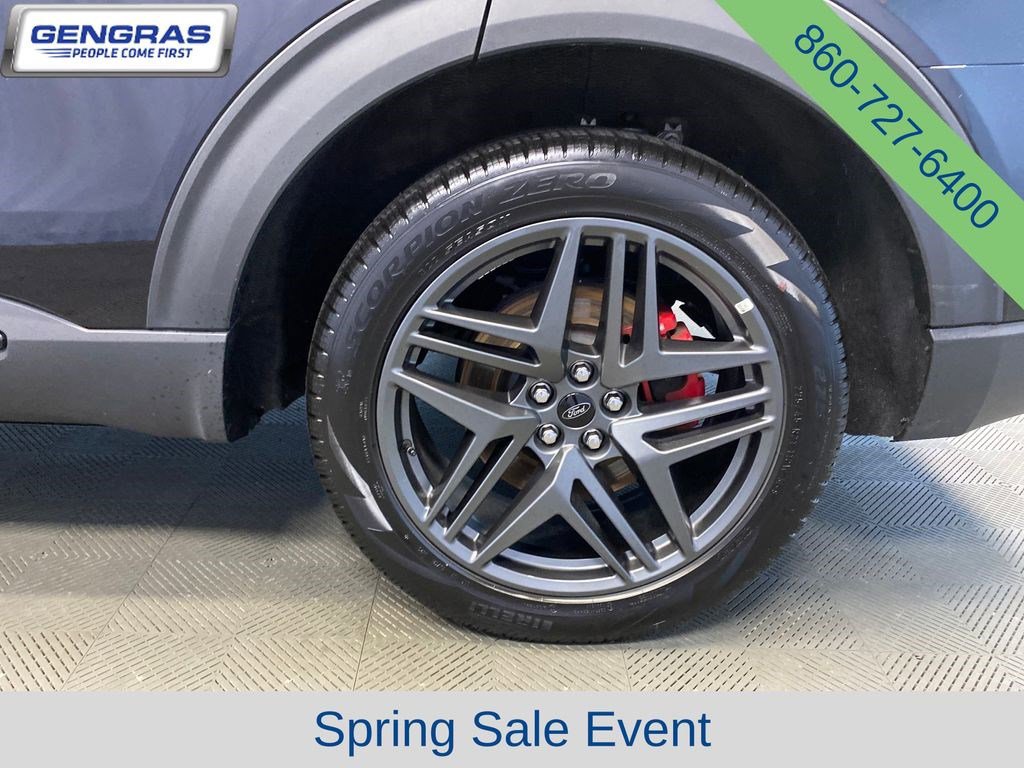 Used 2025 Ford Explorer ST-Line w/ ST-Line Street Pack AWD/4WD image 33