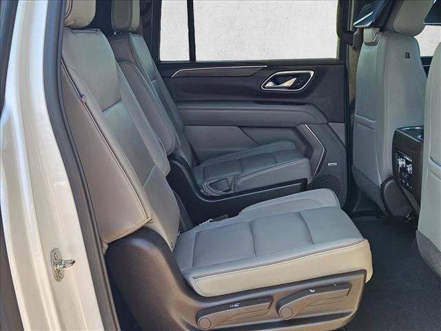 Used 2021 GMC Yukon XL SLT w/ SLT Premium Package RWD image 24