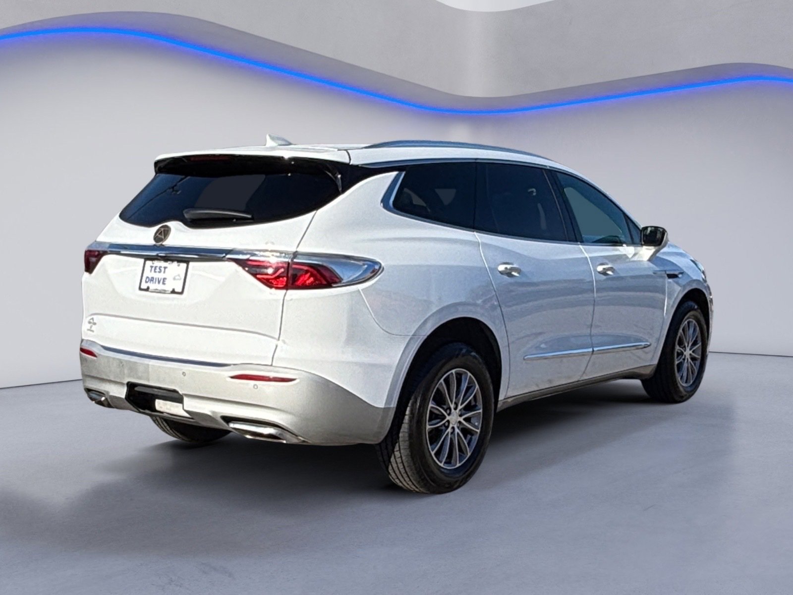 Used 2022 Buick Enclave Essence w/ LPO, Cargo Package image 11