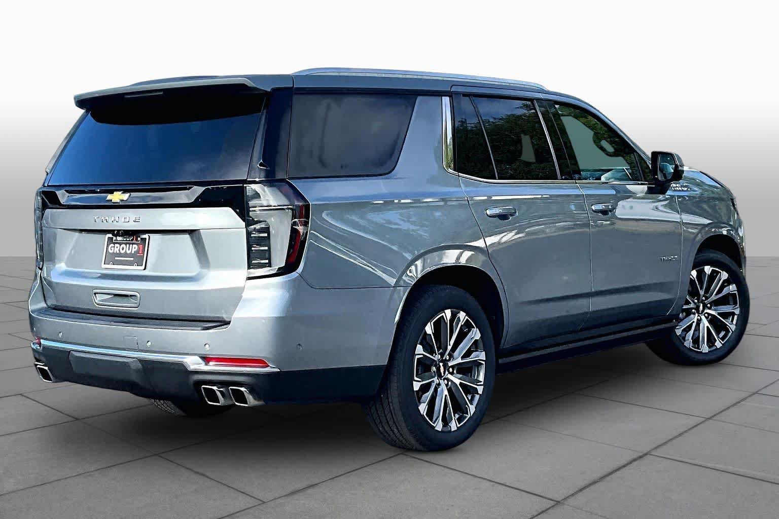 Used 2026 Chevrolet Tahoe High Country AWD/4WD image 13
