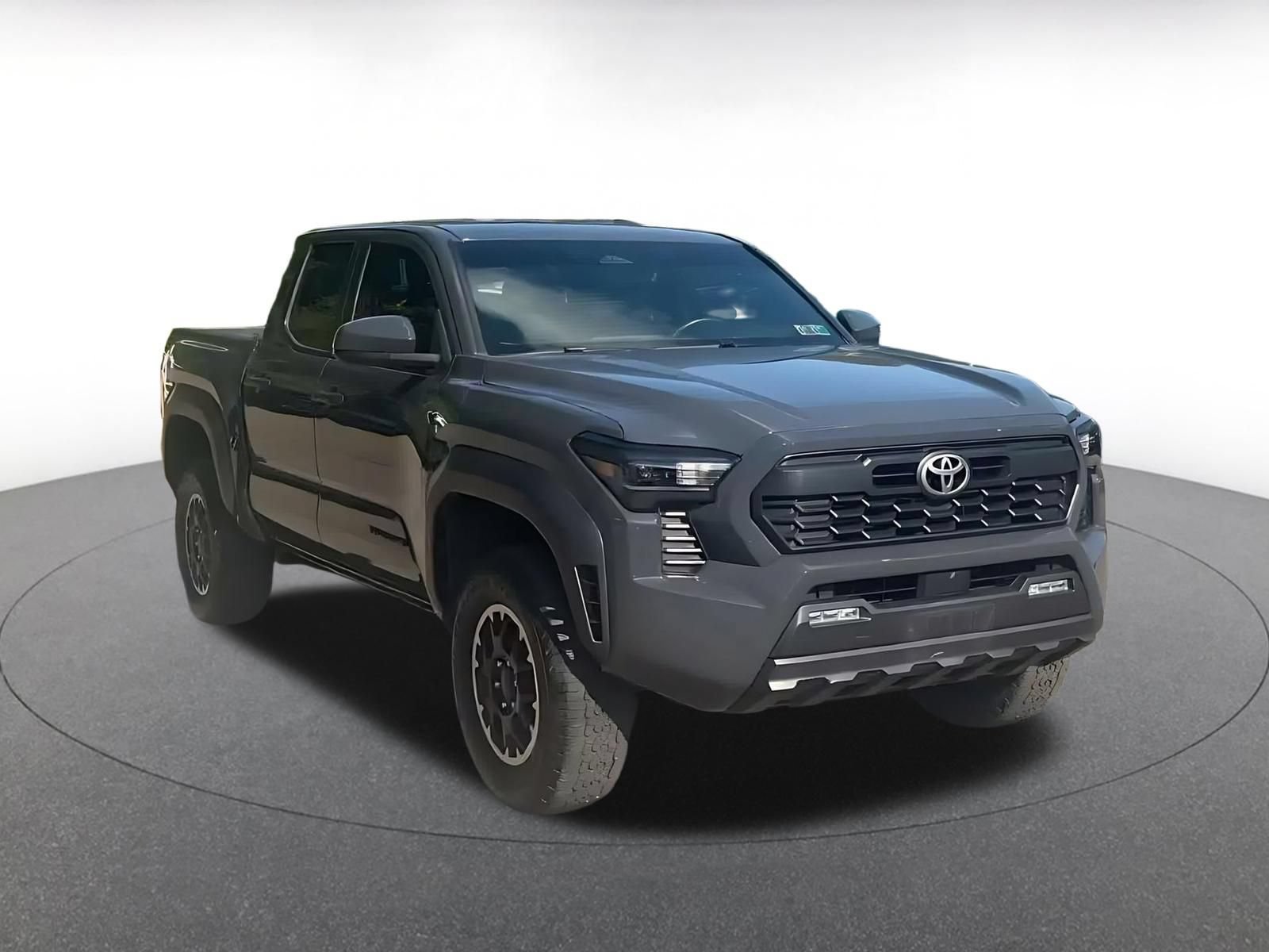 Used 2025 Toyota Tacoma TRD Off-Road AWD/4WD image 3