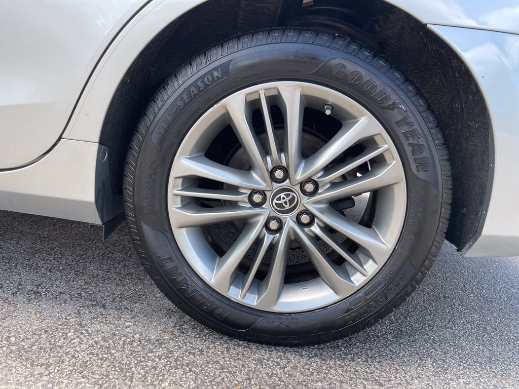 Used 2016 Toyota Camry SE FWD image 10