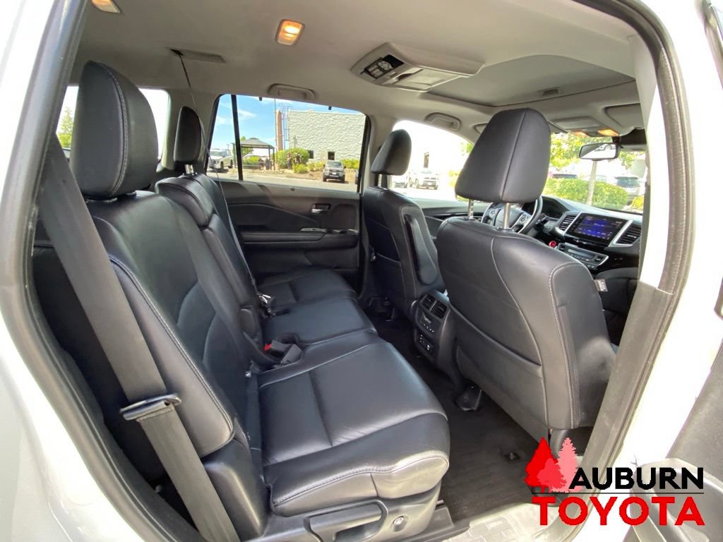 Used 2018 Honda Pilot Touring image 16
