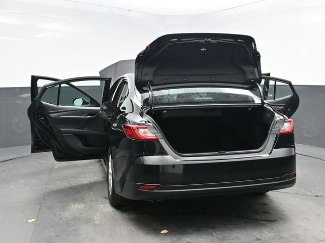 Used 2025 Toyota Camry LE image 44