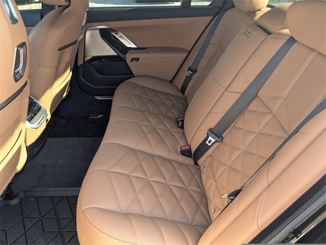 Used 2025 BMW 740i image 13