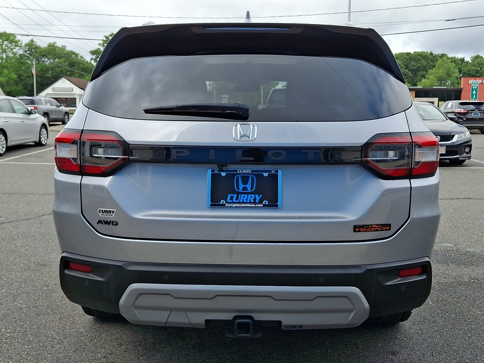 Used 2025 Honda Pilot TrailSport image 5