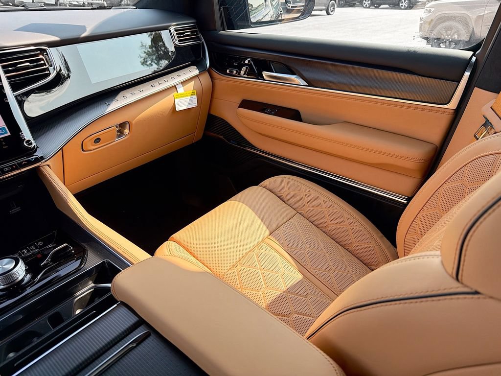 New 2026 Jeep Grand Wagoneer Summit AWD/4WD image 31