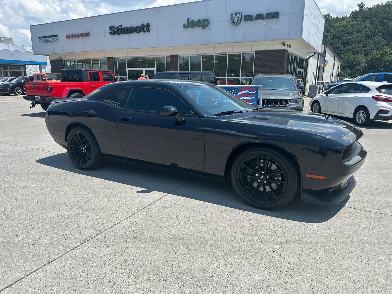 Used 2022 Dodge Challenger R/T w/ Performance Plus Package image 5