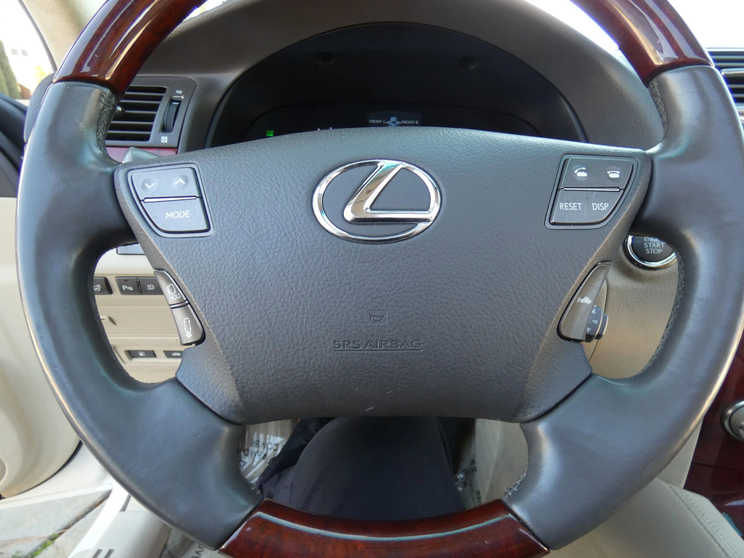 Used 2010 Lexus LS 460 L image 57