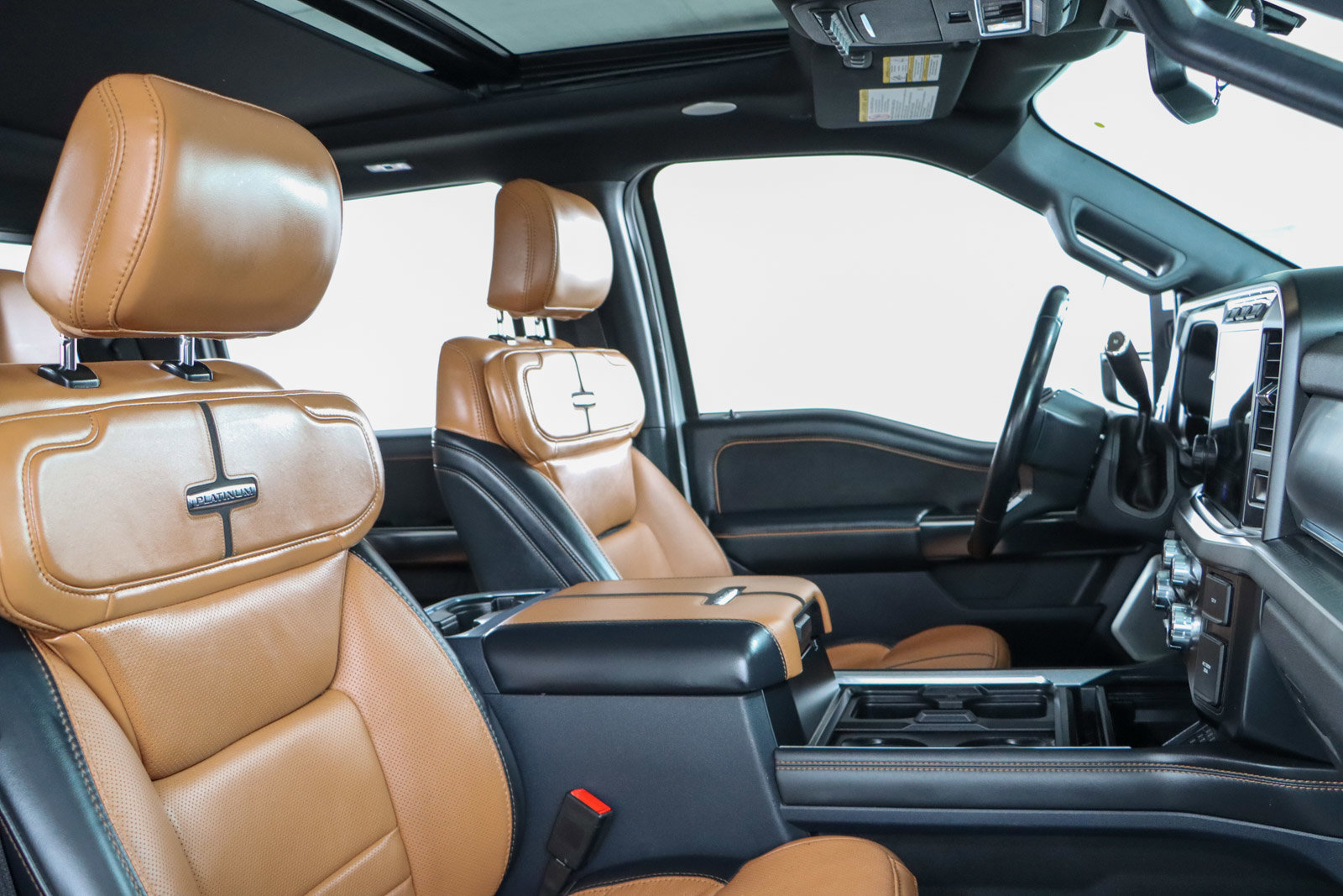 Used 2024 Ford F250 Platinum w/ FX4 Off-Road Package image 30