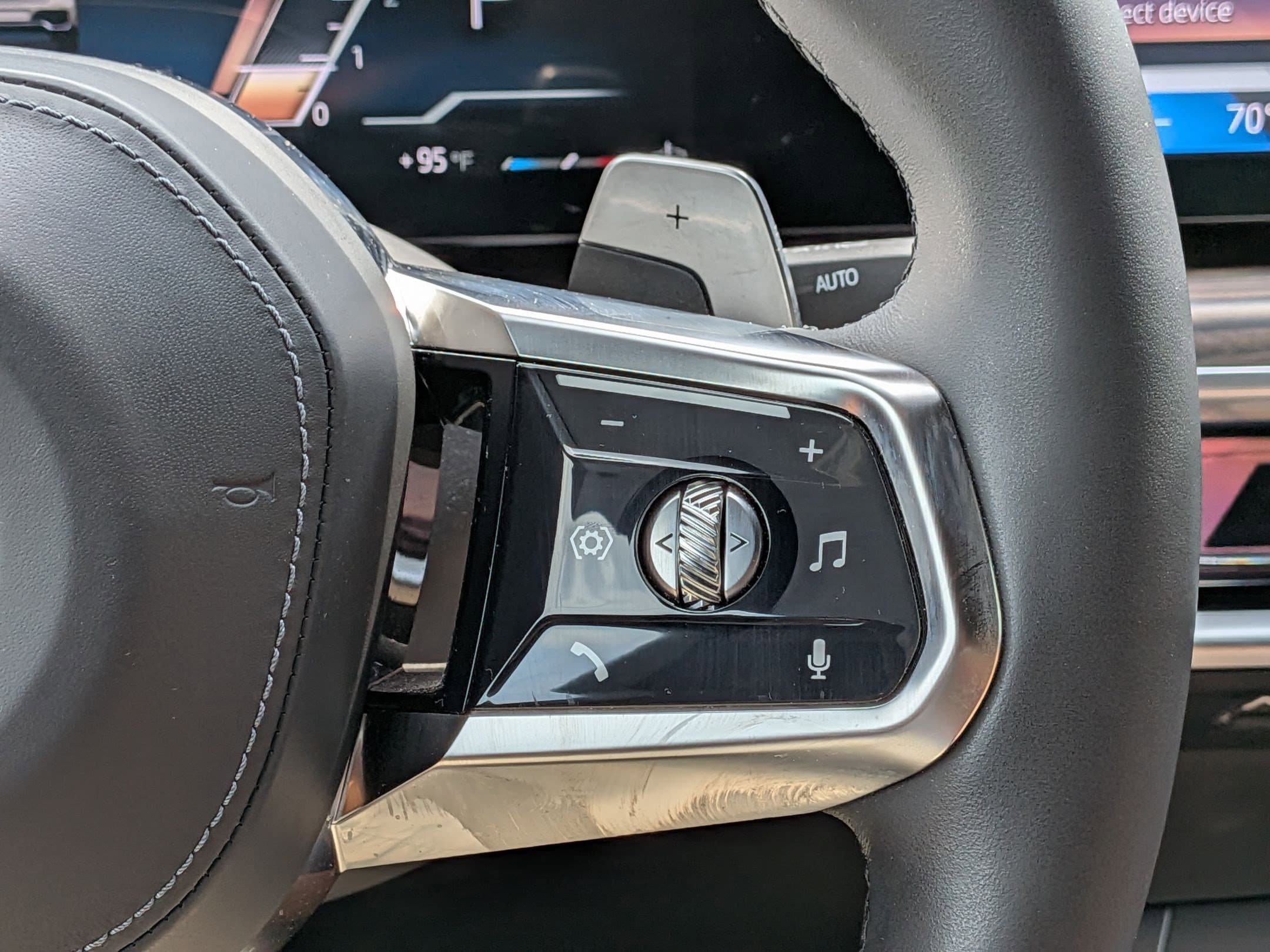 Certified 2023 BMW 740i RWD image 21