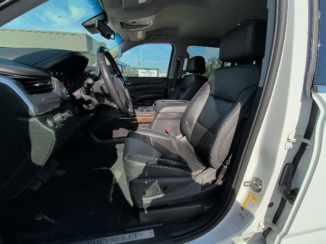 Used 2019 Chevrolet Suburban LT AWD/4WD image 3