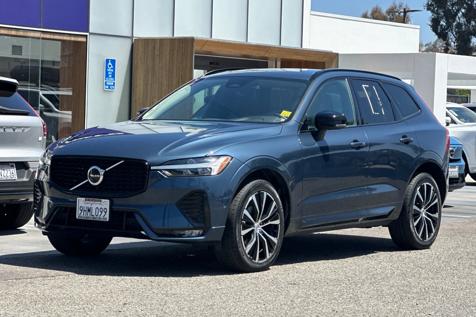 Certified 2023 Volvo XC60 B5 Plus w/ Climate Package FWD image 8