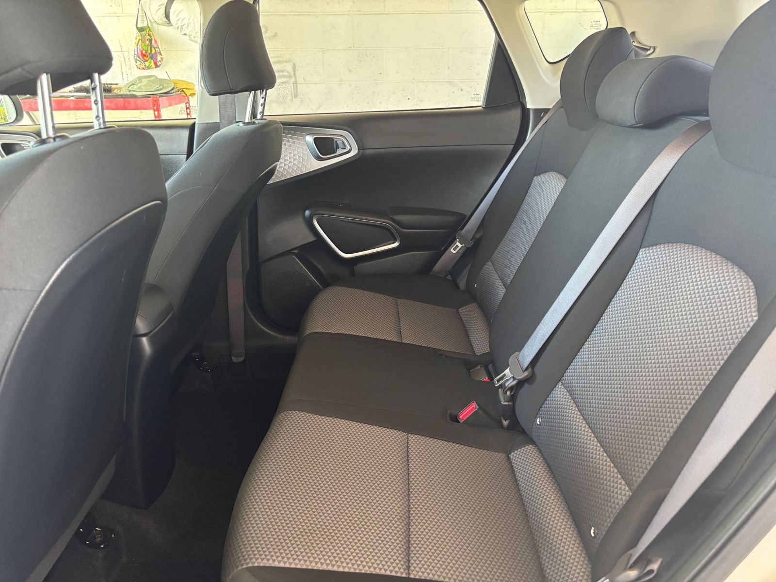 Used 2025 Kia Soul LX w/ LX Technology Package FWD image 22