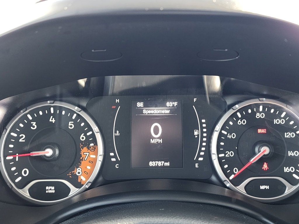 Used 2016 Jeep Renegade Latitude image 18