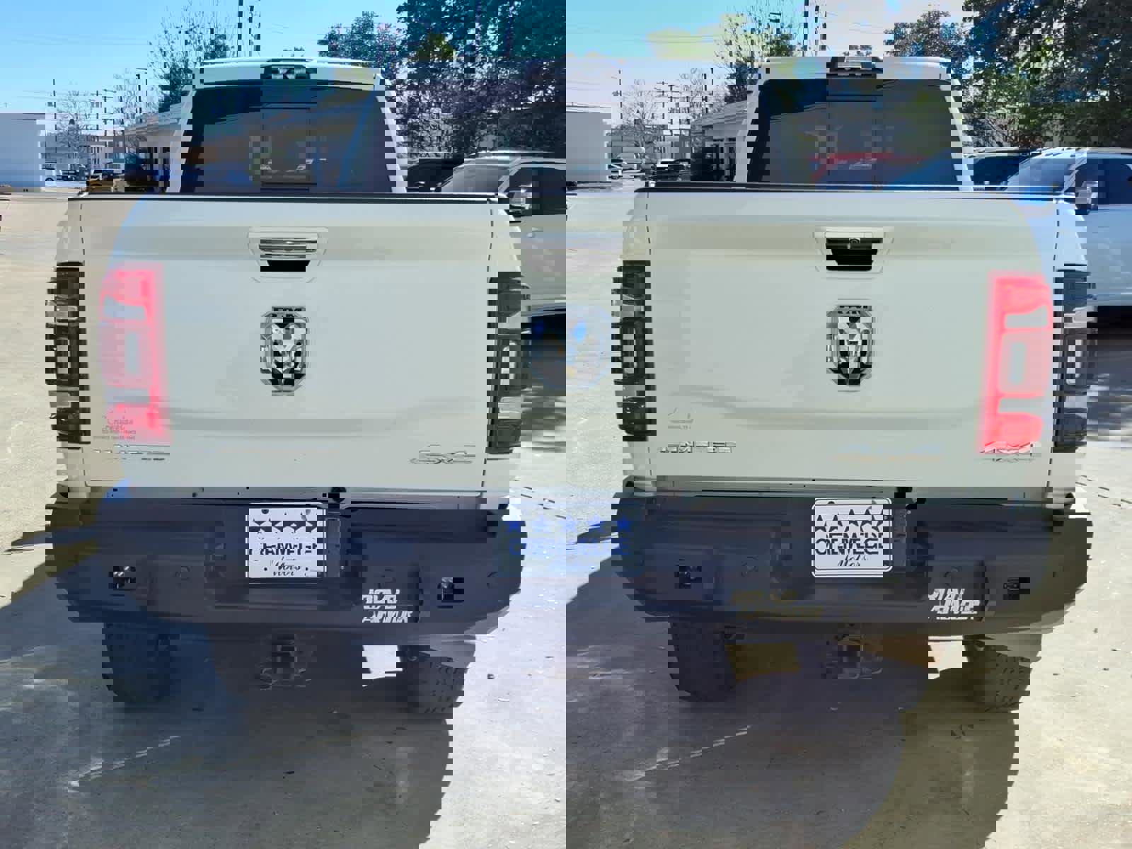 Used 2022 RAM 2500 Limited w/ Towing Technology Group image 32