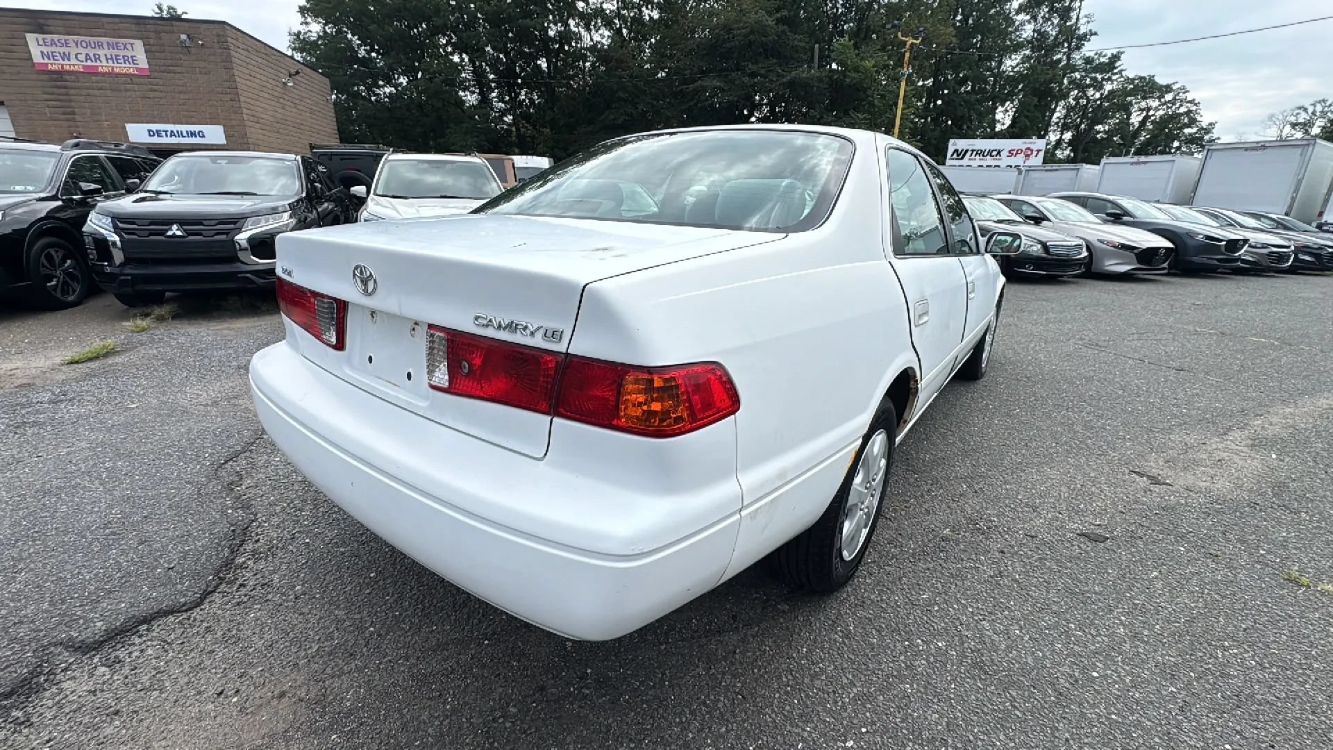 Used 2000 Toyota Camry LE FWD image 5