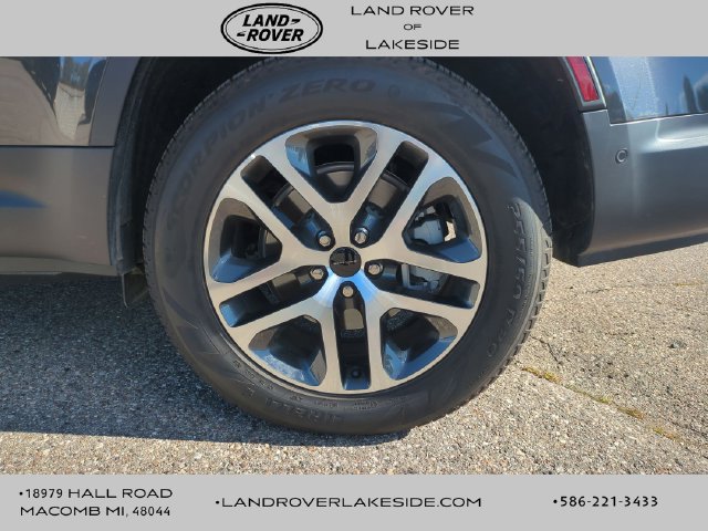 Used 2026 Land Rover Defender 130 S AWD/4WD image 21