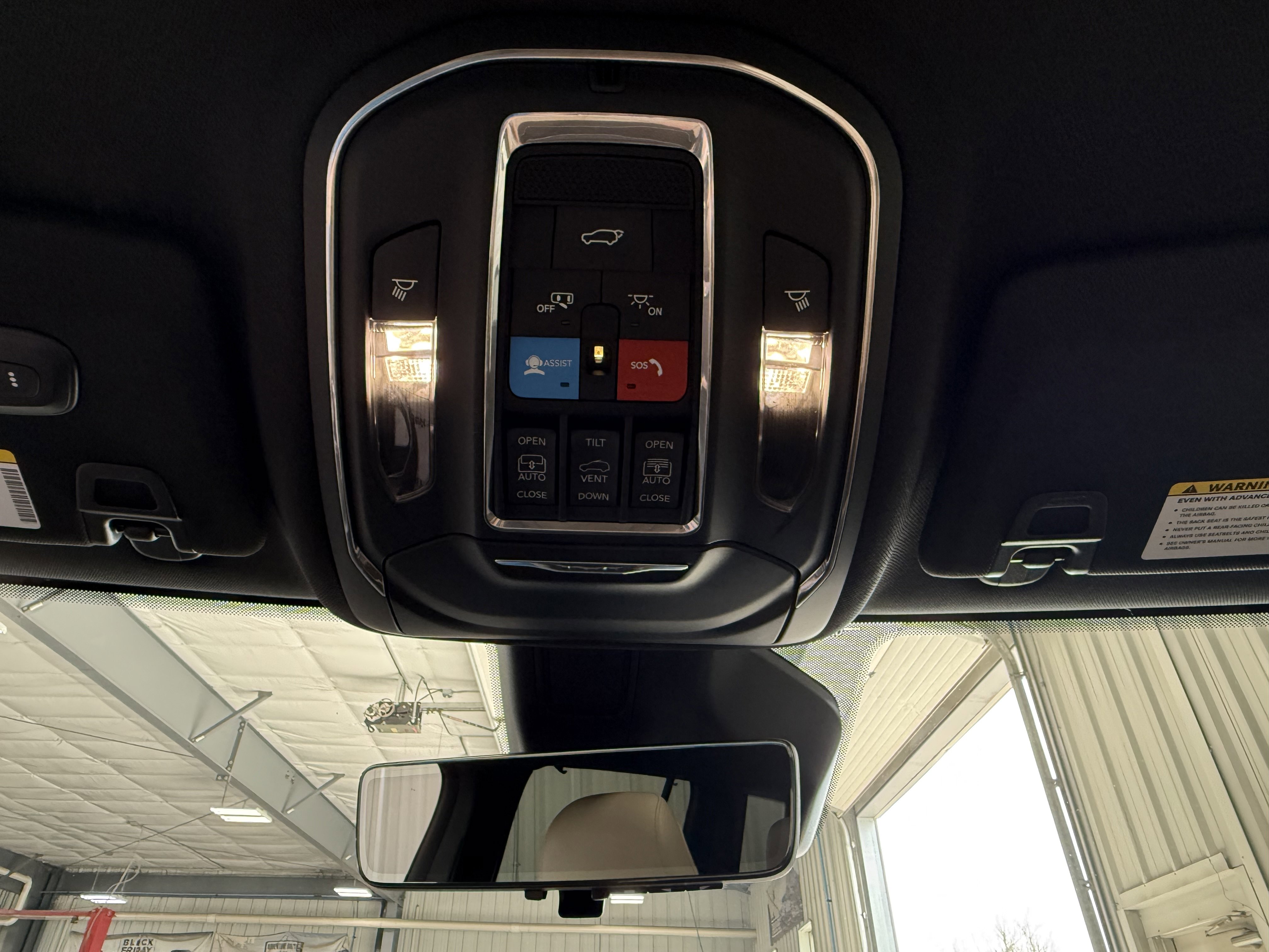 Used 2024 Jeep Grand Cherokee L Limited w/ Luxury Tech Group II AWD/4WD image 23