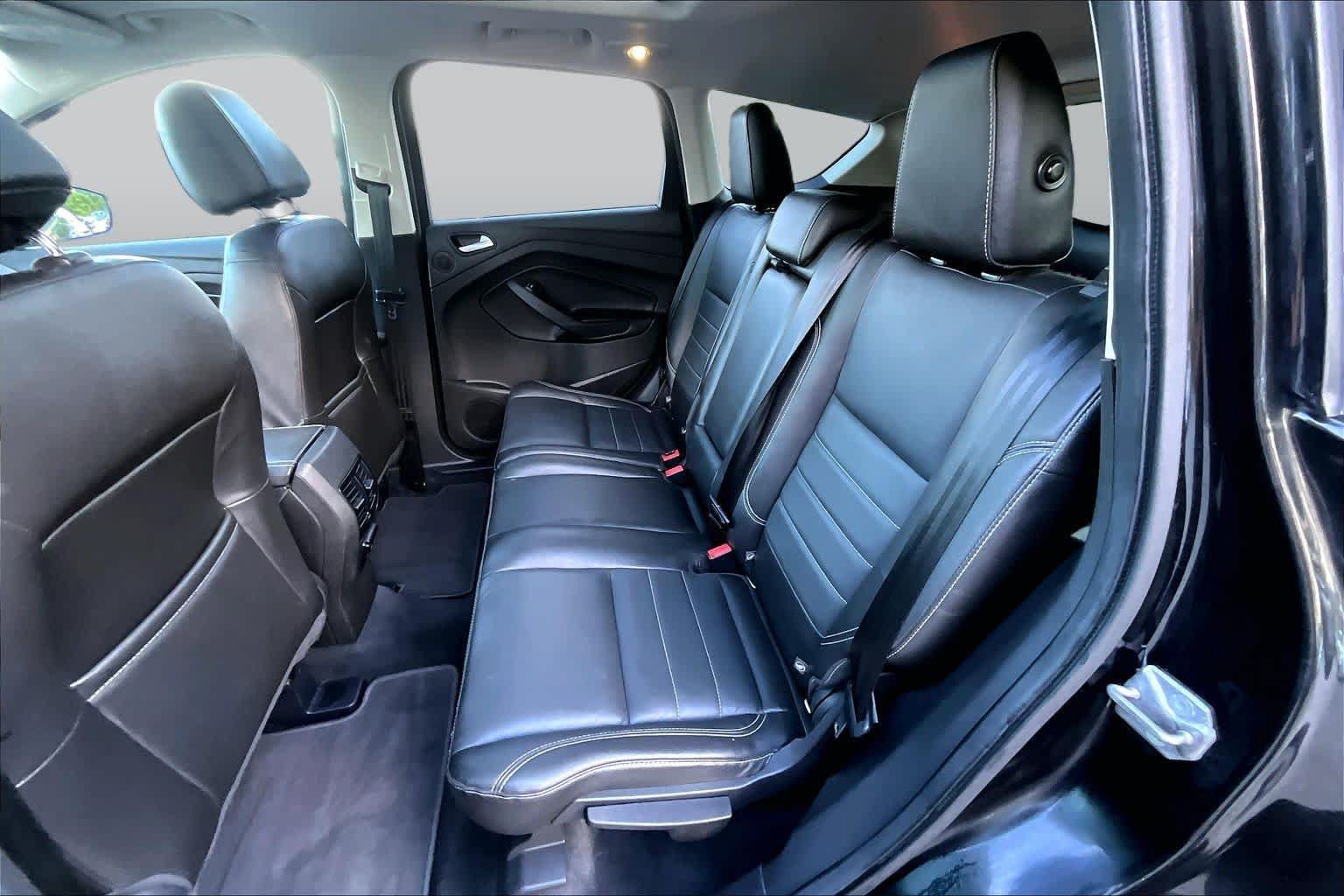 Used 2015 Ford Escape Titanium w/ Equipment Group 301A AWD/4WD image 20