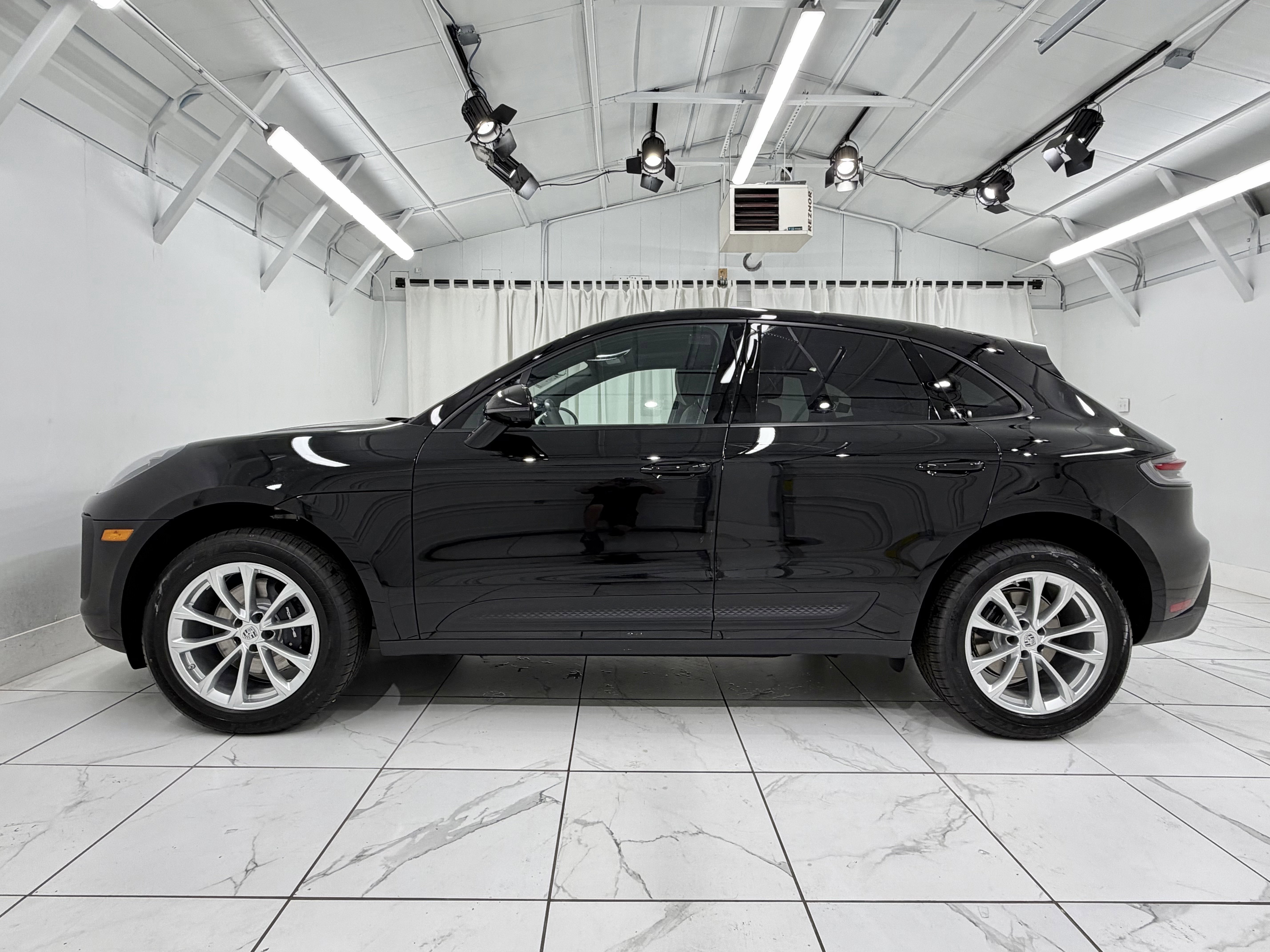 New 2026 Porsche Macan image 15