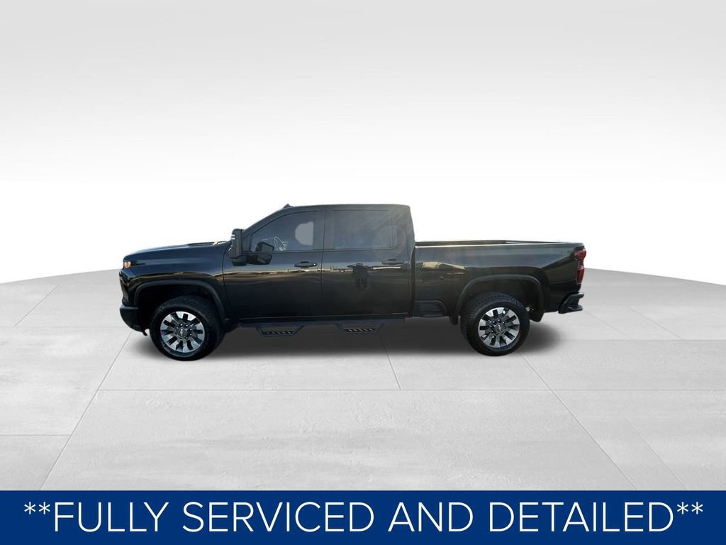 Used 2024 Chevrolet Silverado 2500 Custom w/ Custom Convenience Package image 10