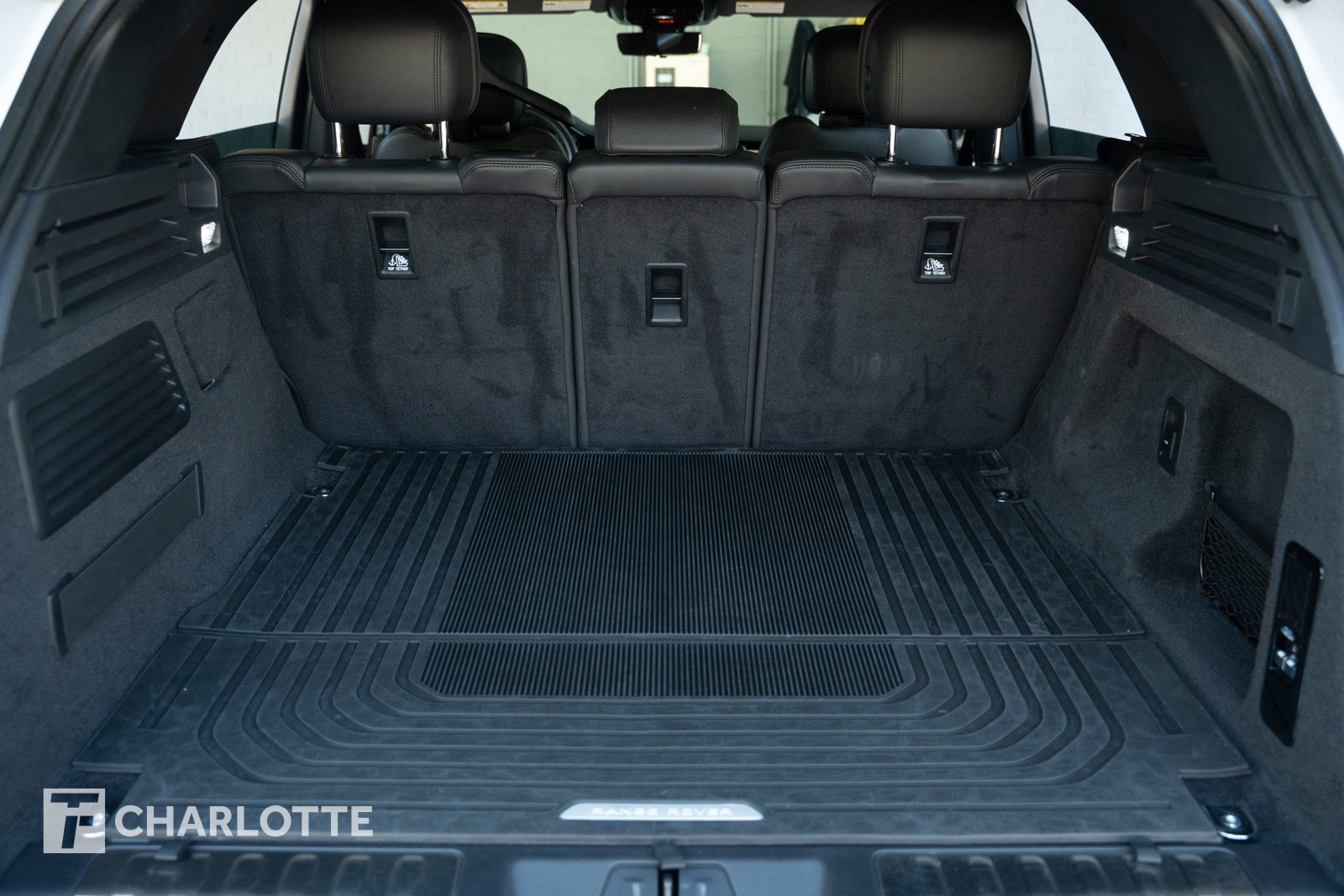 Used 2024 Land Rover Range Rover Sport Dynamic SE image 33