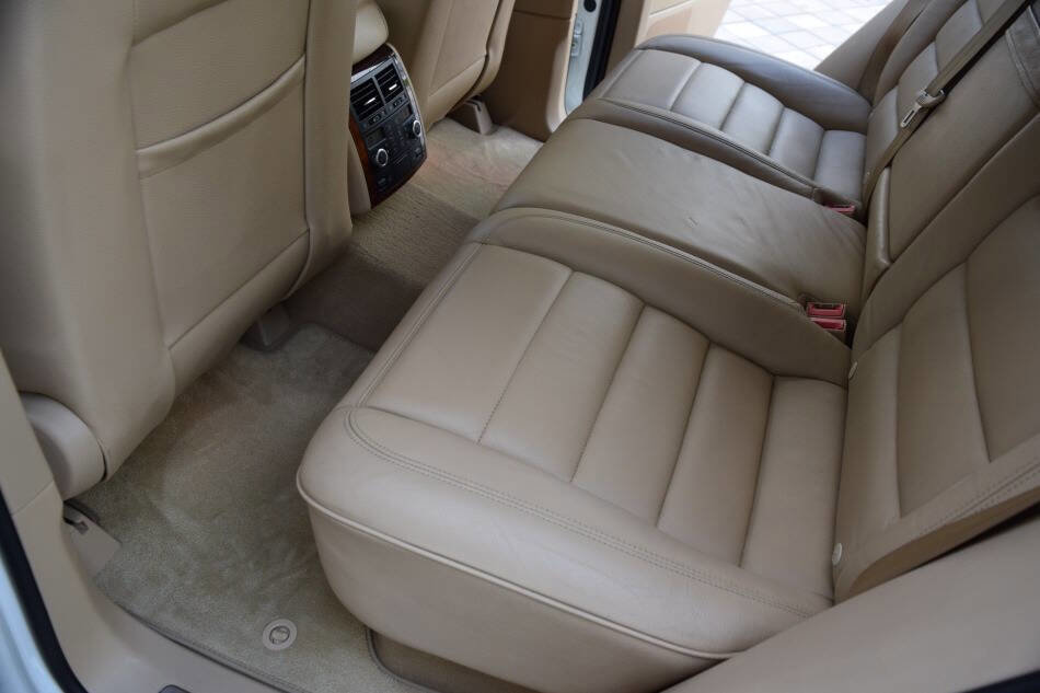 Used 2006 Volkswagen Touareg V10 TDI AWD/4WD image 44