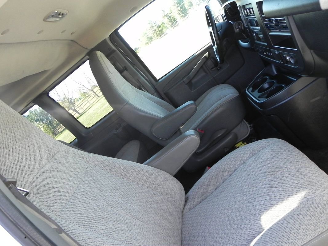 Used 2017 Chevrolet Express 2500 LS image 18