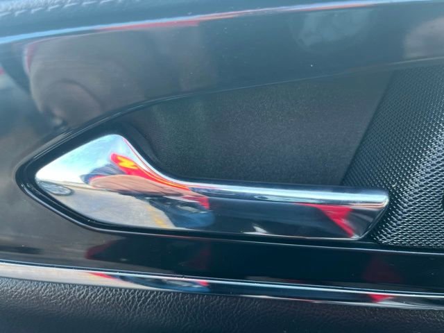 Used 2023 Lincoln Nautilus Reserve w/ Equipment Group 201A image 11