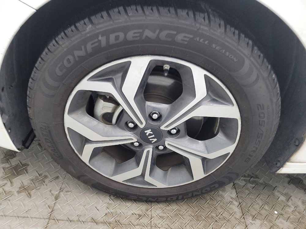 Used 2019 Kia Forte LXS image 31