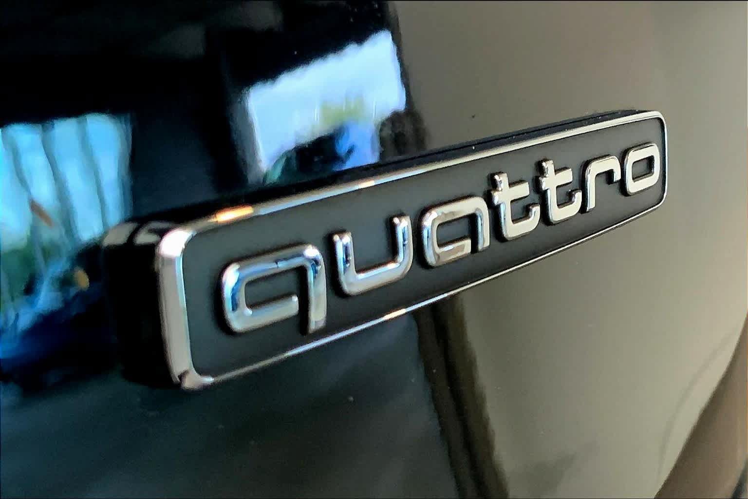 Used 2022 Audi Q5 2.0T Premium w/ Convenience Package AWD/4WD image 10