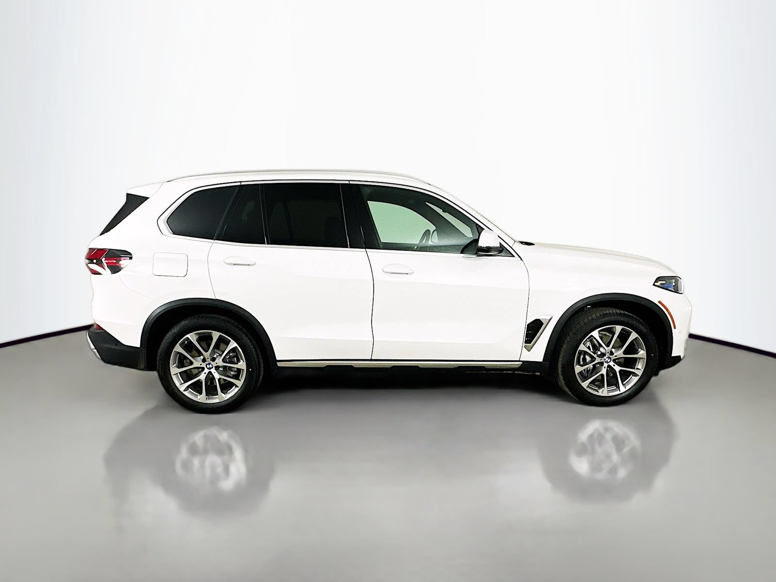 New 2026 BMW X5 xDrive40i w/ Executive Package AWD/4WD image 4