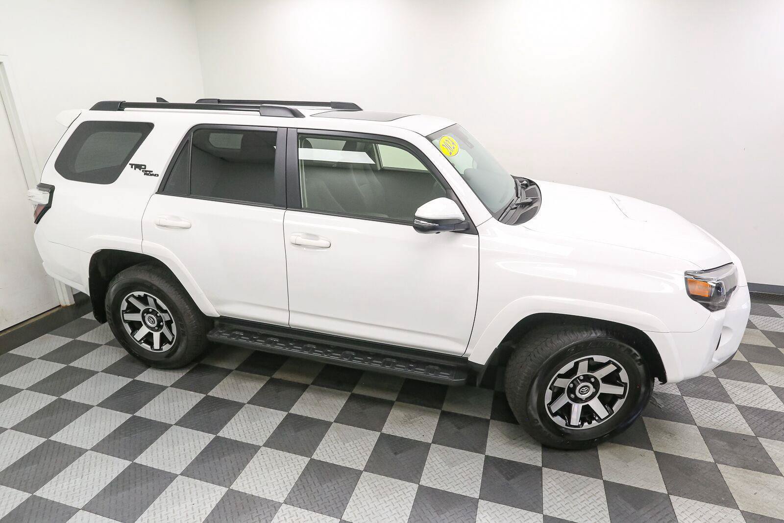 Used 2024 Toyota 4Runner TRD Off-Road Premium w/ Off Road Premium Plus Package AWD/4WD image 6