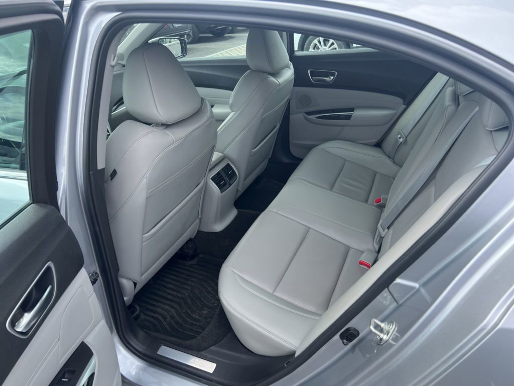 Used 2018 Acura TLX w/ Technology Package image 10
