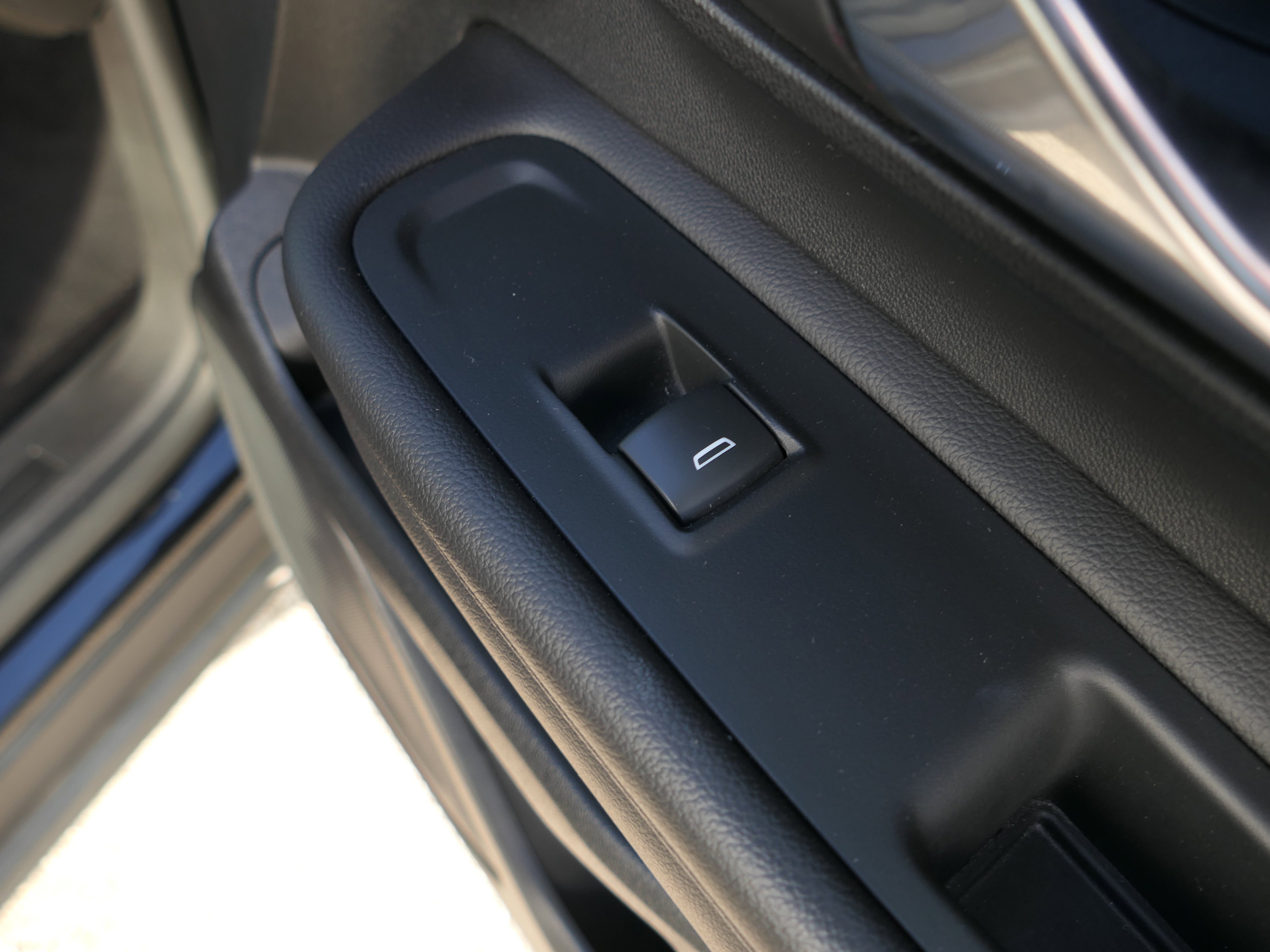 Used 2022 GMC Terrain SLE w/ Driver Convenience Package image 25