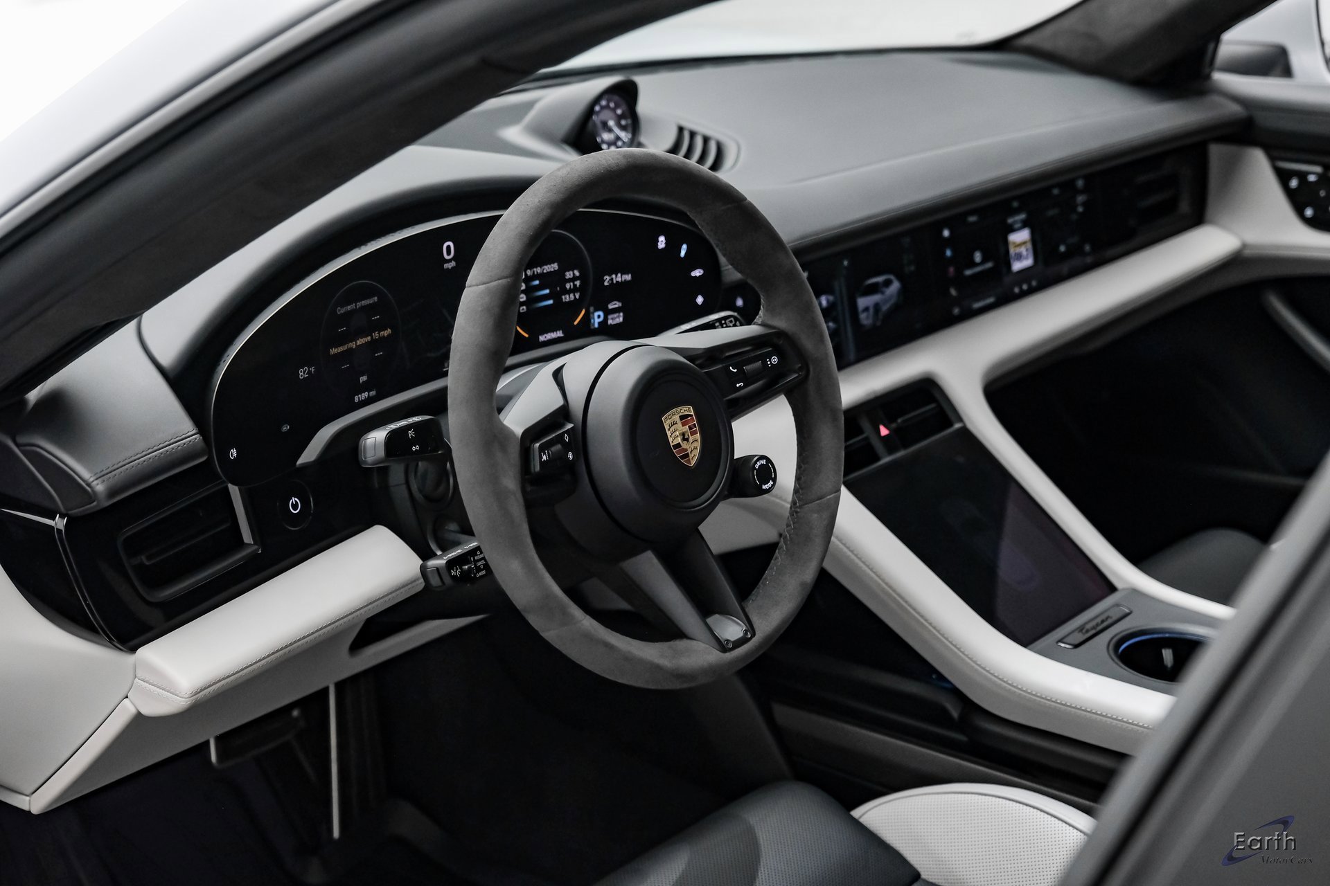 Used 2023 Porsche Taycan GTS w/ Premium Package image 40