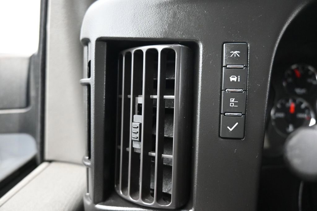 Used 2017 Chevrolet Express 3500 LT w/ LT Preferred Equipment Group RWD image 23