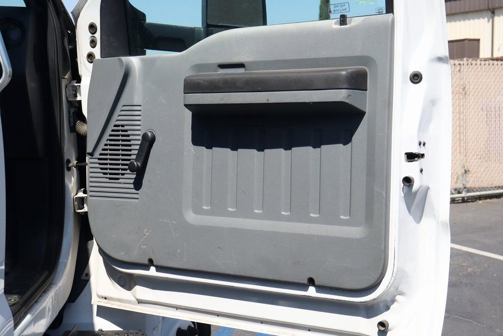 Used 2019 Ford F650 2WD Regular Cab Super Duty image 39