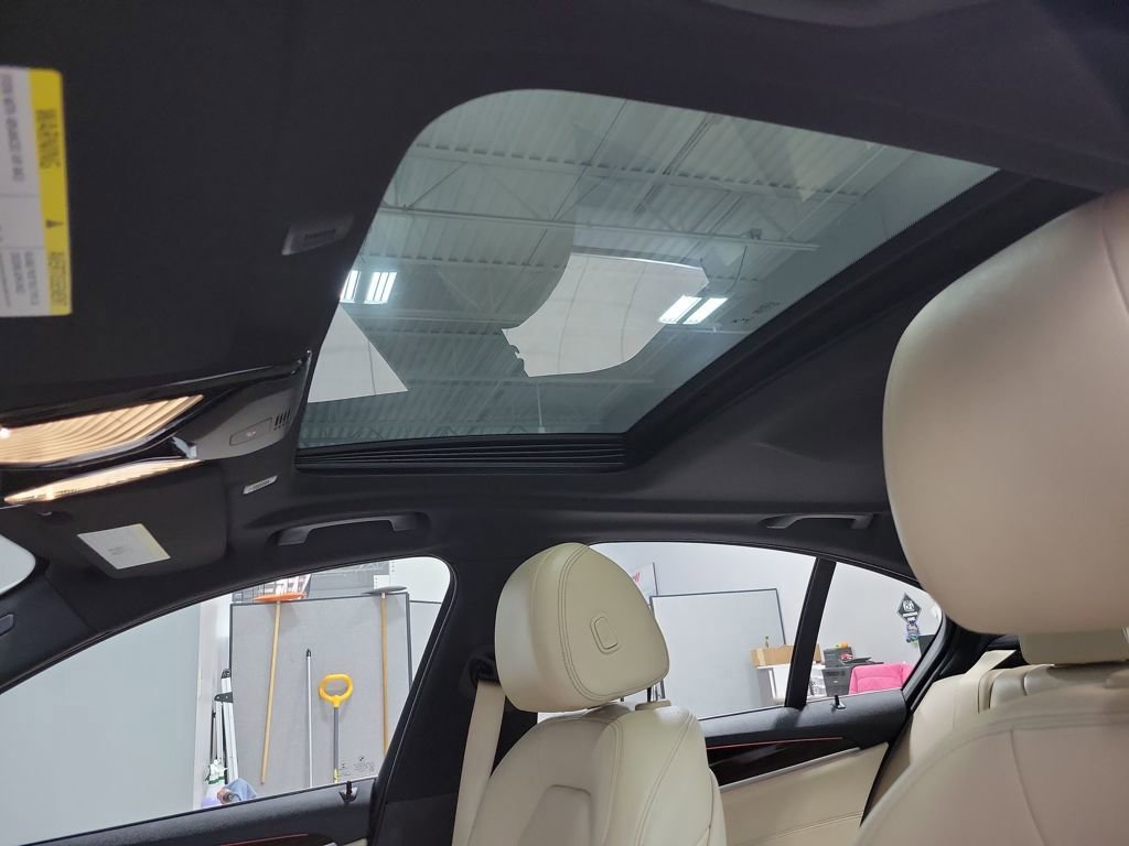 Used 2018 BMW 530i xDrive image 33