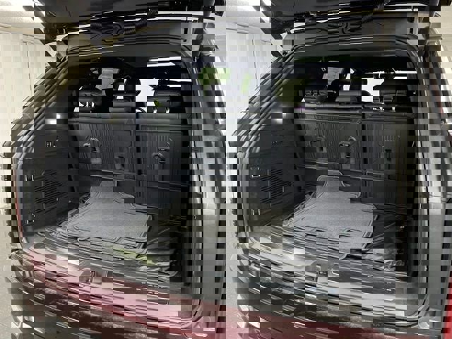 New 2026 Cadillac Escalade IQ Luxury 1 w/ LPO, Floor Liner Package image 20