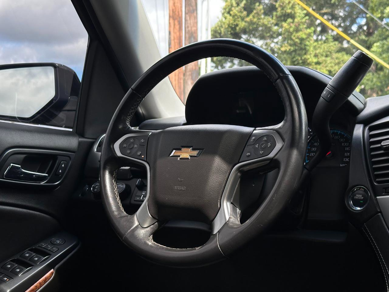 Used 2019 Chevrolet Suburban Premier AWD/4WD image 15