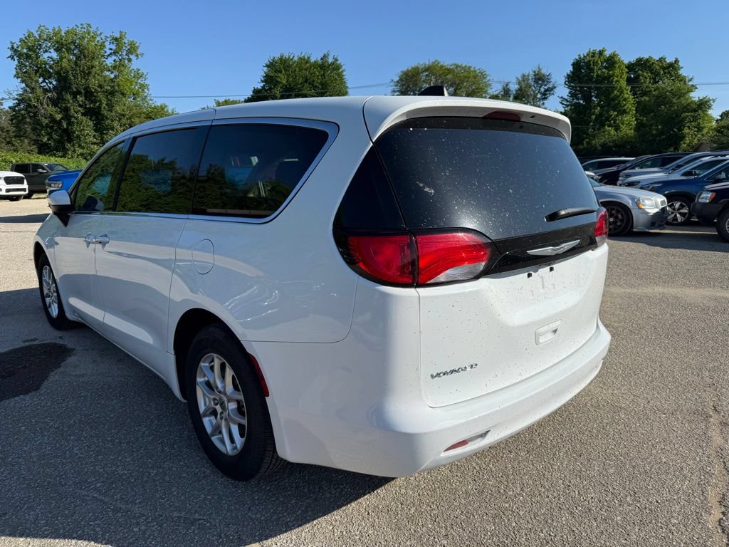 Used 2023 Chrysler Voyager LX FWD image 37