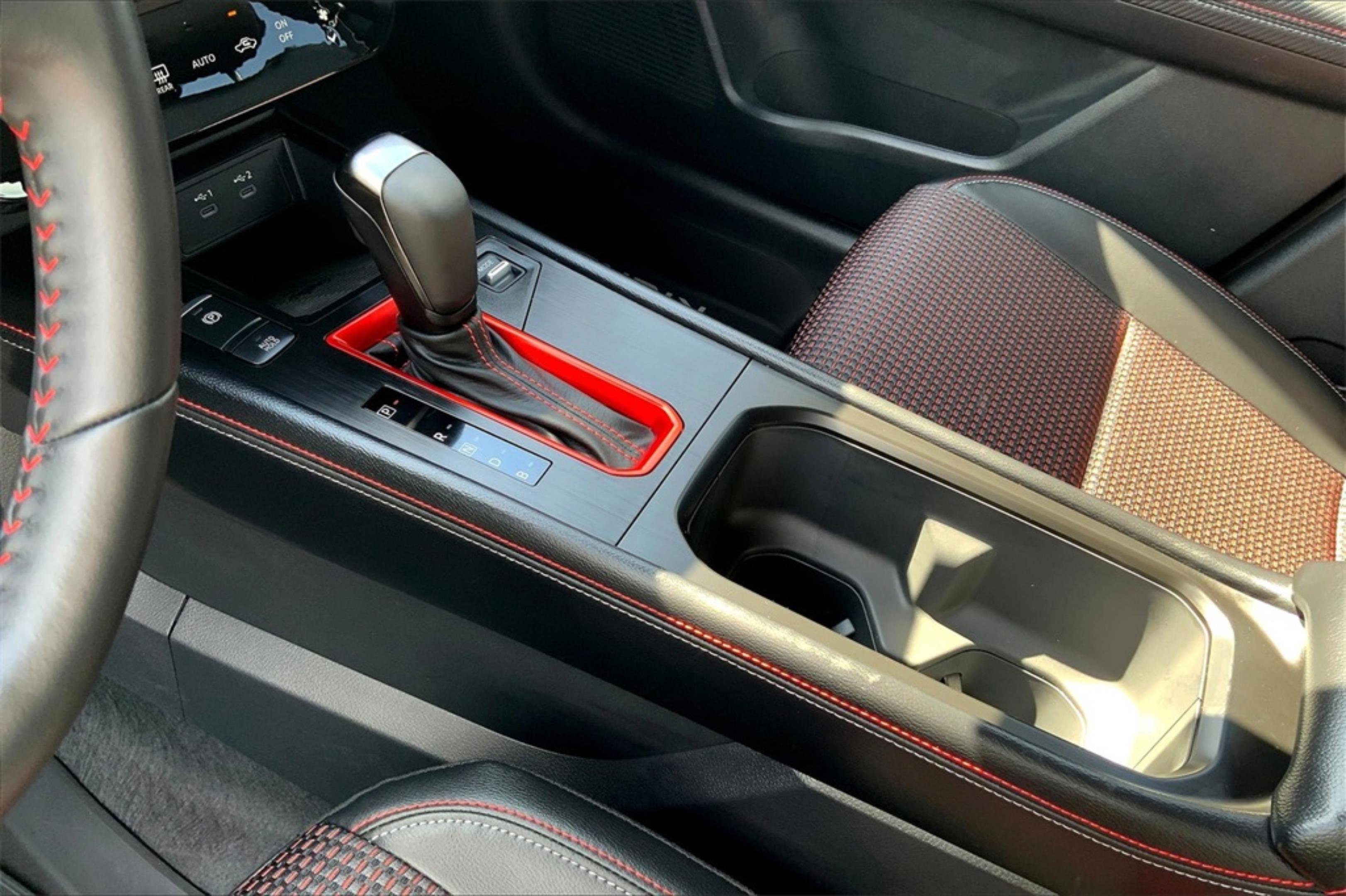 New 2025 Nissan Kicks SR image 9