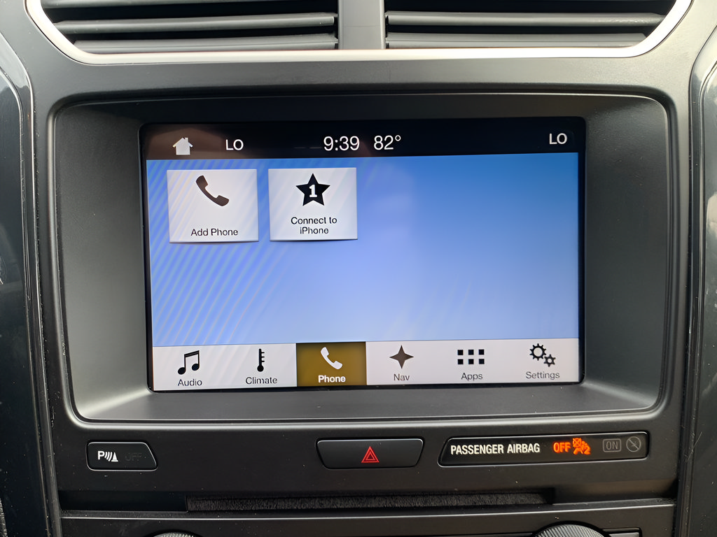 Used 2017 Ford Explorer XLT w/ Equipment Group 202A FWD image 25
