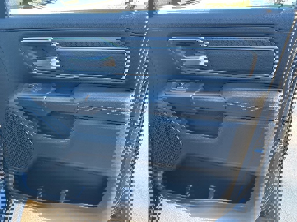 New 2026 RAM 1500 4x4 Crew Cab image 10