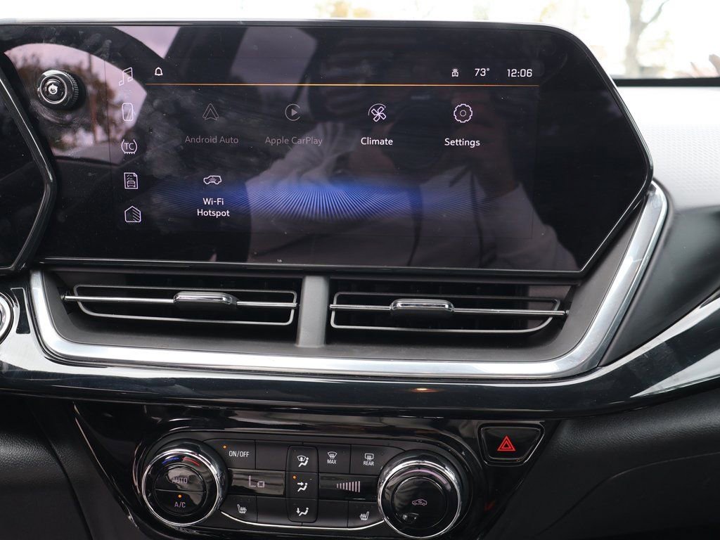 Used 2024 Chevrolet Trax RS w/ Sunroof Package image 53