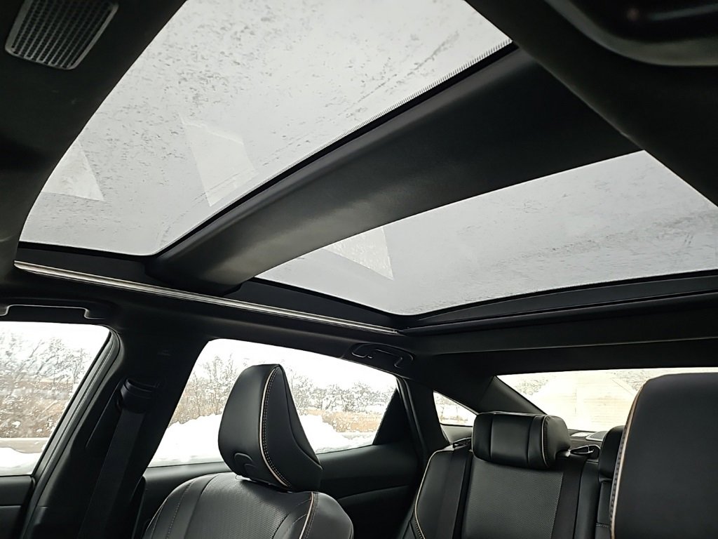 Used 2024 Toyota Crown Limited image 2