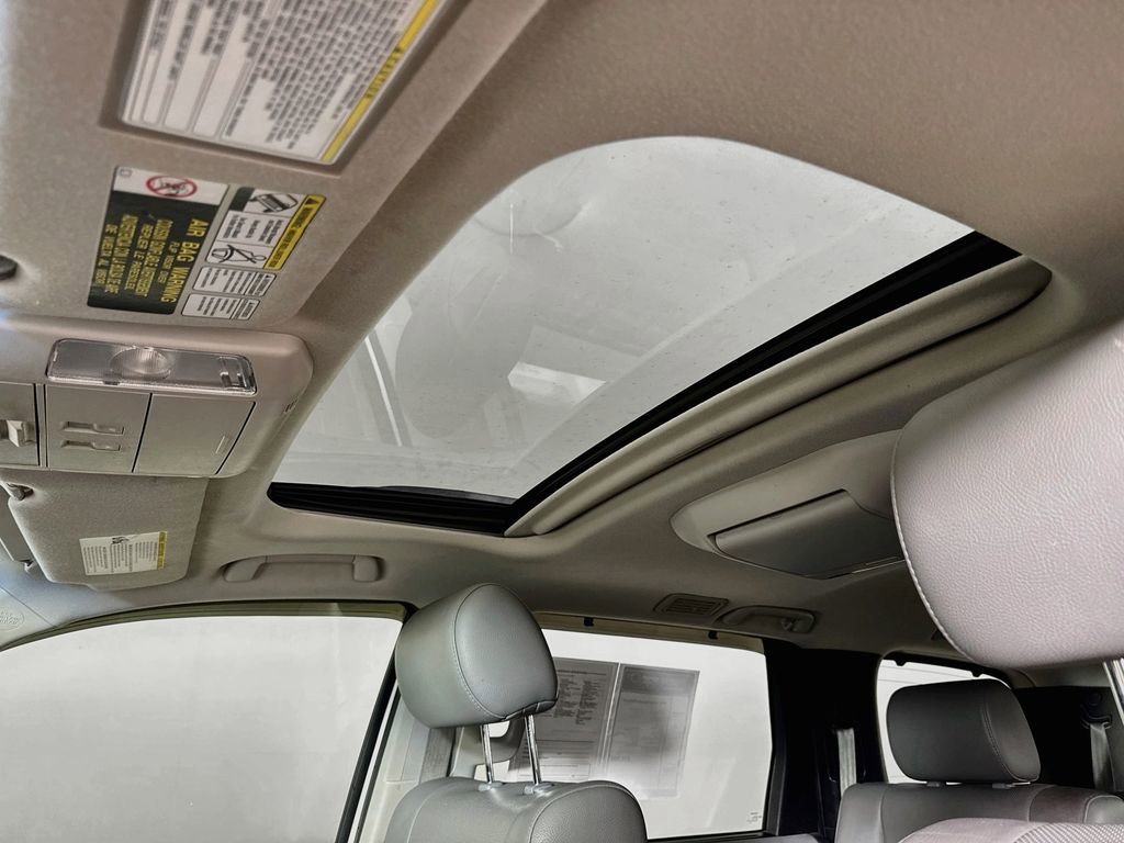Used 2016 Toyota Sequoia Platinum AWD/4WD image 21