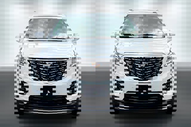 Used 2022 Cadillac XT5 Premium Luxury image 2